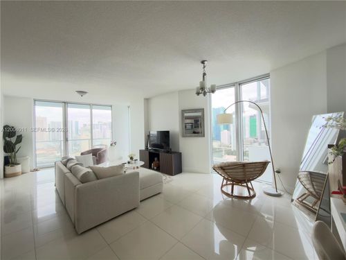 2711-185 Sw 7th St, Miami, FL, 33130-2978 | Card Image