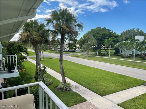 634-634 12th Ave S, NAPLES, FL, 34102-8039 | Card Image