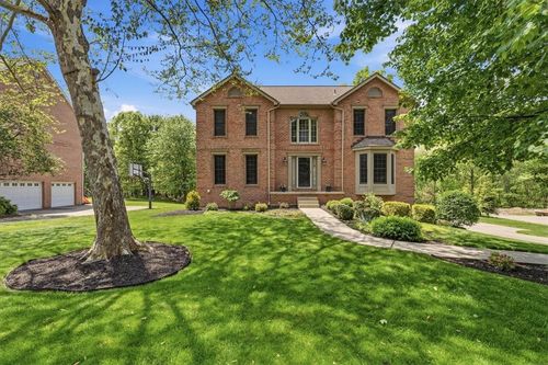 114 Sewickley Farm Cir, Mars, PA, 16046-7140 | Card Image