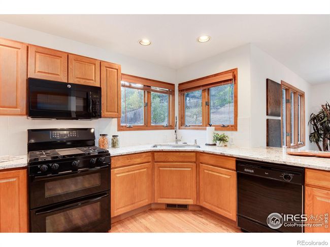 New granite countertops | Image 13