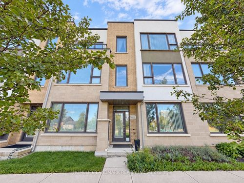 3-211 Squire Cres, Oakville, ON, L6H0L8 | Card Image