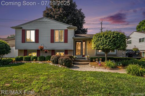 14348 Mary Grove Dr, Sterling Heights, MI, 48313-4352 | Card Image