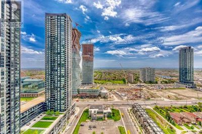 1612 - 4055 Parkside Village Dr, Condo with 3 bedrooms, 2 bathrooms and 1 parking in Mississauga ON | Image 3