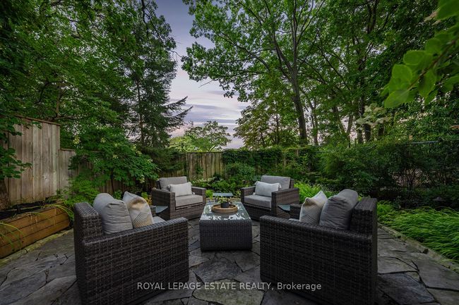 121 Pine Glen Rd, House other with 4 bedrooms, 3 bathrooms and 1 parking in Toronto ON | Image 47