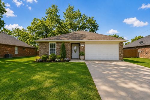 402 Robertson St, Collinsville, TX, 76233-5359 | Card Image