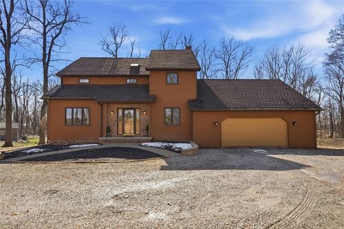 4005 School Rd, Jeannette, PA, 15644-4603 | Card Image