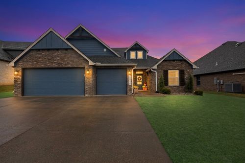 3014 N Briarwood Avenue, Catoosa, OK, 74015 | Card Image