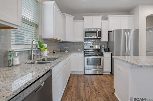 7643 Waterview Dr, Baton Rouge, LA, 70820-5321 | Card Image