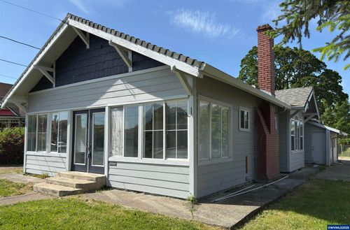 544 C St, Independence, OR, 97351-1739 | Card Image