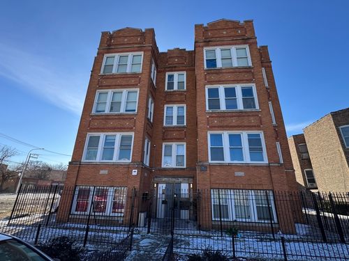 4407 W Adams St, Chicago, IL, 60624-2529 | Card Image