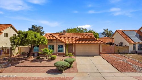 7975 S Lauder St, Tucson, AZ, 85747-9267 | Card Image
