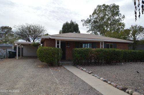 5732 E Hawthorne St, Tucson, AZ, 85711-1524 | Card Image
