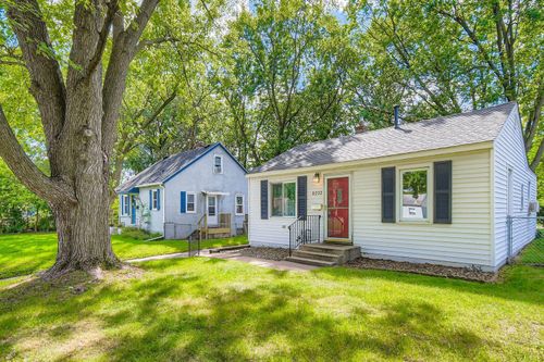 8232 Wentworth Avenue S, Bloomington, MN, 55420 | Card Image