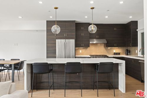 7365 Waring Ave, Los Angeles, CA, 90038-3911 | Card Image