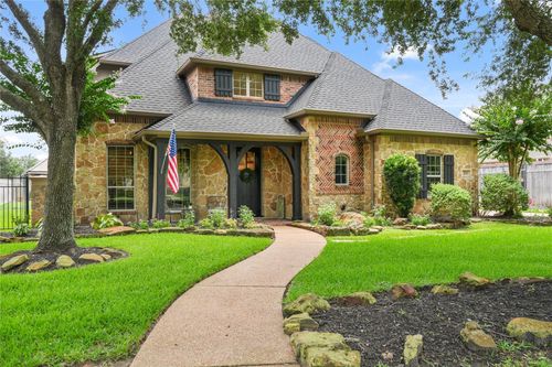 26 Waters Lake Blvd, Missouri City, TX, 77459-6437 | Card Image