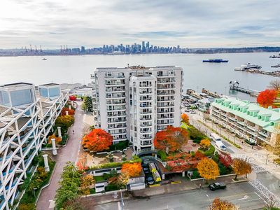 306 - 168 Chadwick Crt, Condo with 2 bedrooms, 2 bathrooms and 2 parking in North Vancouver BC | Image 2