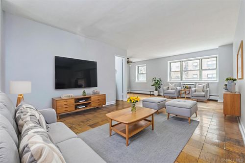 1a-99-10 60th Ave, Corona, NY, 11368-4426 | Card Image