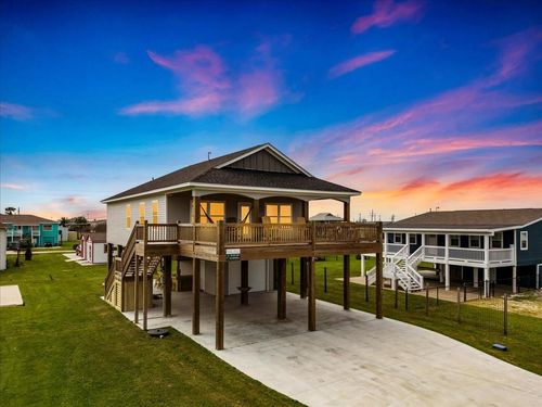 961 Palmetto Dr, Crystal Beach, TX, 77650 | Card Image