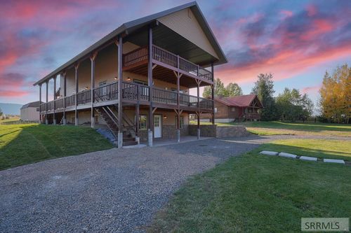 3842 Whitecap Dr, Island Park, ID, 83429-5043 | Card Image