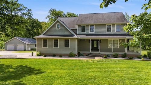 911 Moody Ridge Rd, Belpre, OH, 45714-8133 | Card Image