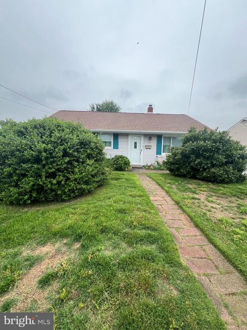 44 Midway Ln, BELLMAWR, NJ, 08031-3016 | Card Image