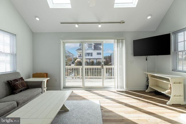 10429 Brighton Rd, House other with 3 bedrooms, 3 bathrooms and null parking in OCEAN CITY MD | Image 5