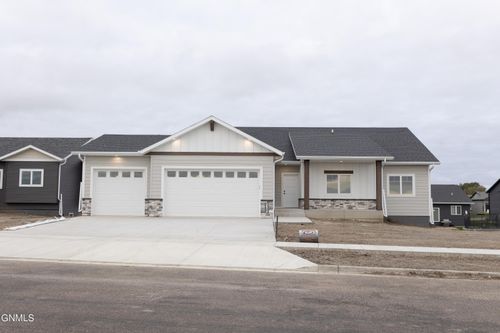 3914 Steel Street, Bismarck, ND, 58503 | Card Image