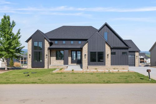 676 Waterford Pointe, Ashland, NE, 68003-4501 | Card Image