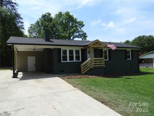 122 Mckee Dr, Blacksburg, SC, 29702-1352 | Card Image