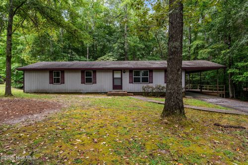 201 Poplar St, Carthage, NC, 28327-7335 | Card Image