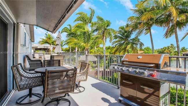 7914 Sw 199 Th Ter, House other with 4 bedrooms, 3 bathrooms and null parking in Cutler Bay FL | Image 7