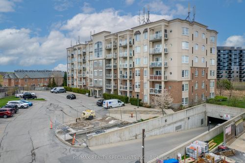 201-1379 Costigan Rd, Milton, ON, L9T2K6 | Card Image