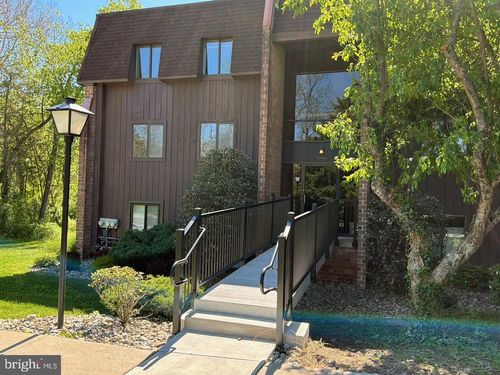 15 Hermitage Dr, NEW HOPE, PA, 18938-1053 | Card Image