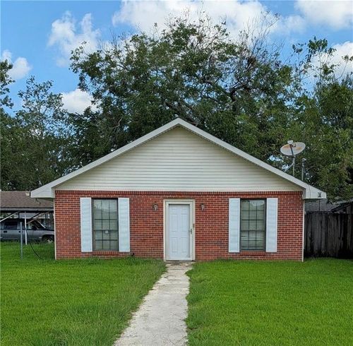 2756 Corinne Dr, Marrero, LA, 70072-6518 | Card Image