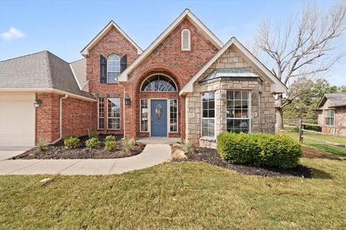 744 Longmeadow Ln, Edmond, OK, 73003-3061 | Card Image