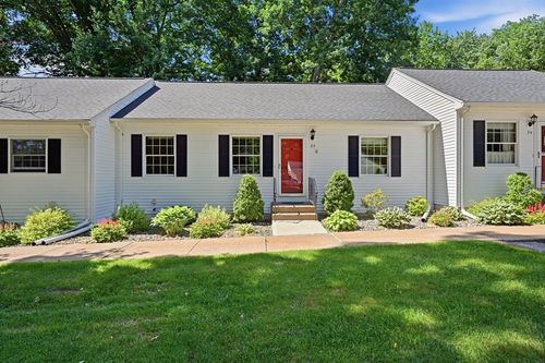35-35 Rosewood Ln, Southwick, MA, 01077-9343 | Card Image