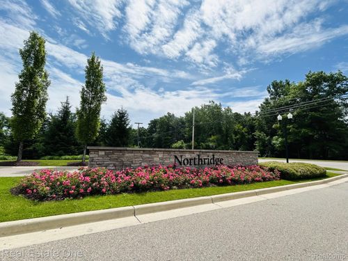 5524 Woodfall Rd, Clarkston, MI, 48348-5180 | Card Image