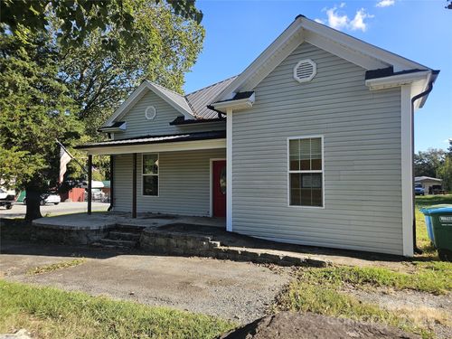 491 W Peacock Ave, Denton, NC, 27239-6557 | Card Image