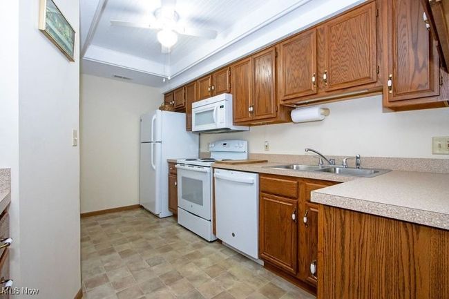 4331 Hunters Chase Ln, Condo with 2 bedrooms, 2 bathrooms and null parking in Wooster OH | Image 4