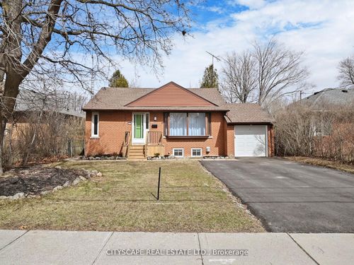 377 Martin St, Milton, ON, L9T2R8 | Card Image