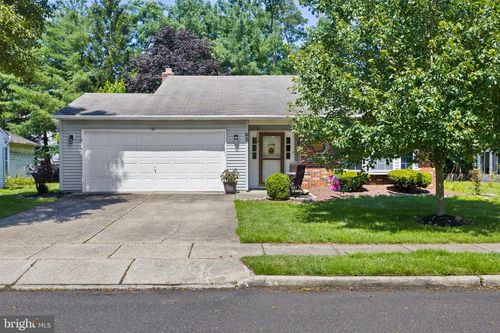 62 Deep Hollow Ln N, Columbus, NJ, 08022-1018 | Card Image