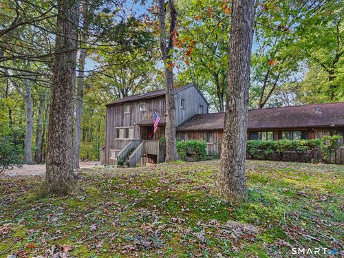 140 Vista Rd, Wilton, CT, 06897-1431 | Card Image