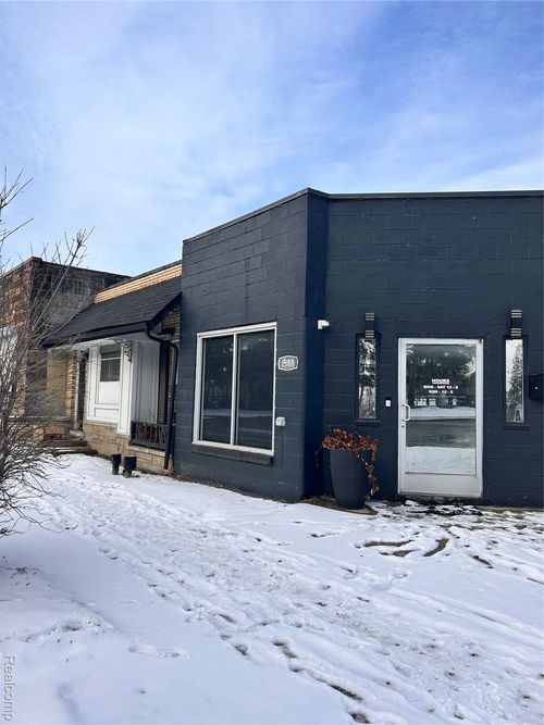 8500 W Mcnichols Rd, Detroit, MI, 48221-2570 | Card Image