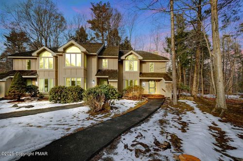 335 Crestwoods Dr, Pocono Pines, PA, 18350 | Card Image