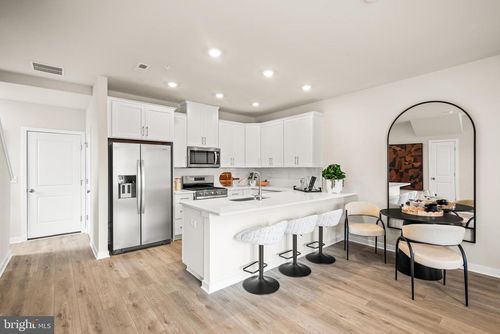 818 Graphite Dr, Phoenixville, PA, 19460-1504 | Card Image