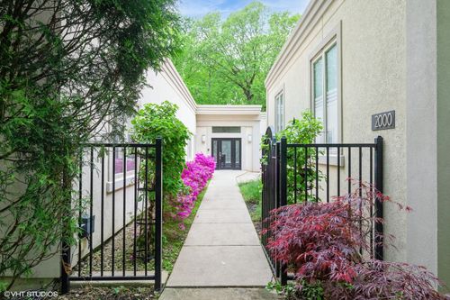 2000 Clendenin Ln, Riverwoods, IL, 60015-1728 | Card Image