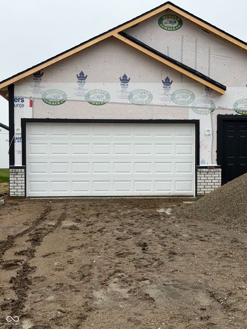 1436 Wigwam Ln, Martinsville, IN, 46151-6492 | Card Image