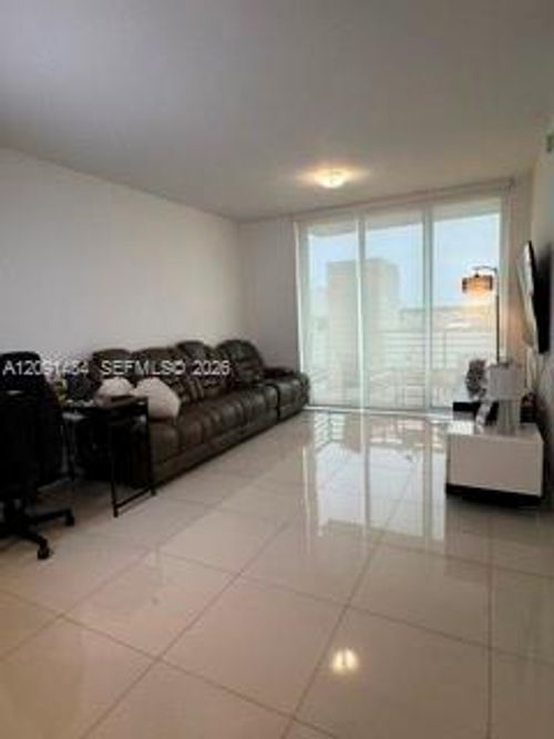 602-7875 Nw 107th Ave, Doral, FL, 33178-4423 | Card Image