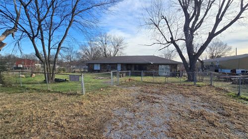 303 Chickasaw Street, Savanna, OK, 74565 | Card Image
