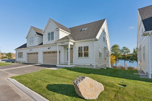 102-15 Isle Avenue, Saco, ME, 04072 | Card Image